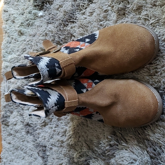 Plume by Farylrobin Mixed Media Suede Booties Size 8 - Picture 2 of 9